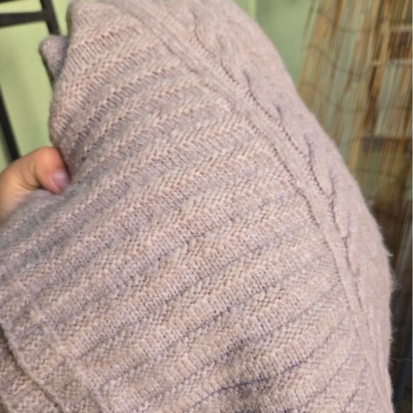 Abercrombie & Fitch Cream sweater Size S/M - Picture 8 of 8